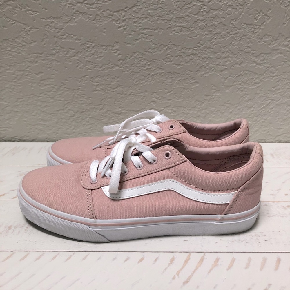 Women’s pink old skool Vans